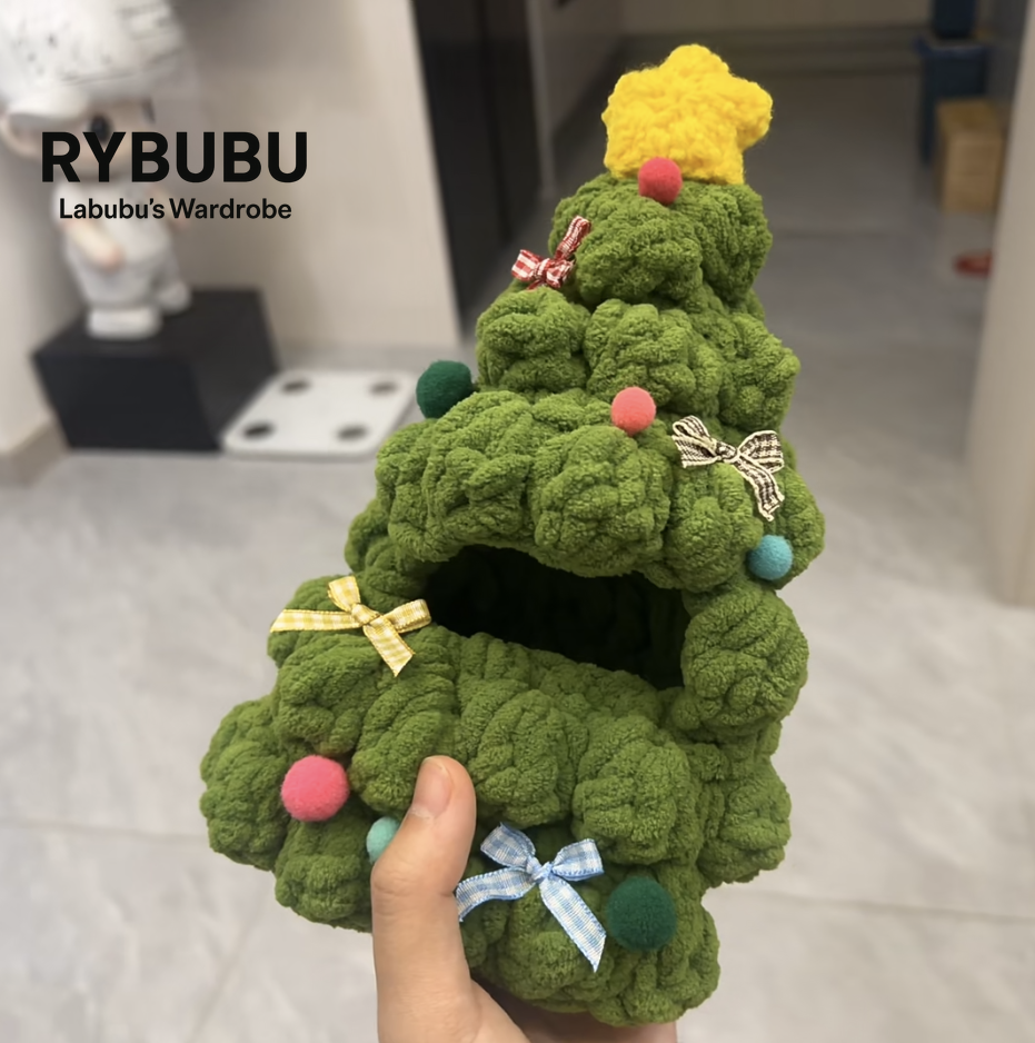 RYBUBU 10cm trendy toy universal baby clothes Christmas baby clothes handmade wool Christmas tree baby clothes niche creative gifts for friends